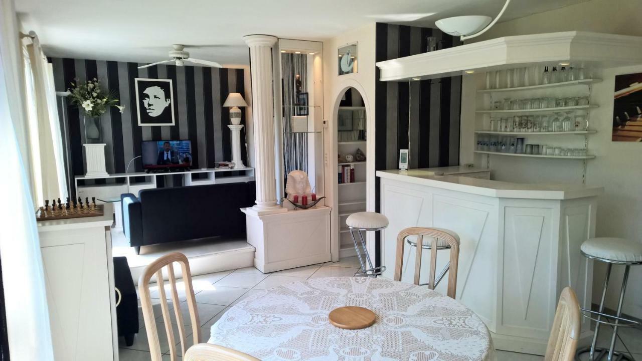 Le Bois Bryas Apartment Revin  Exterior photo